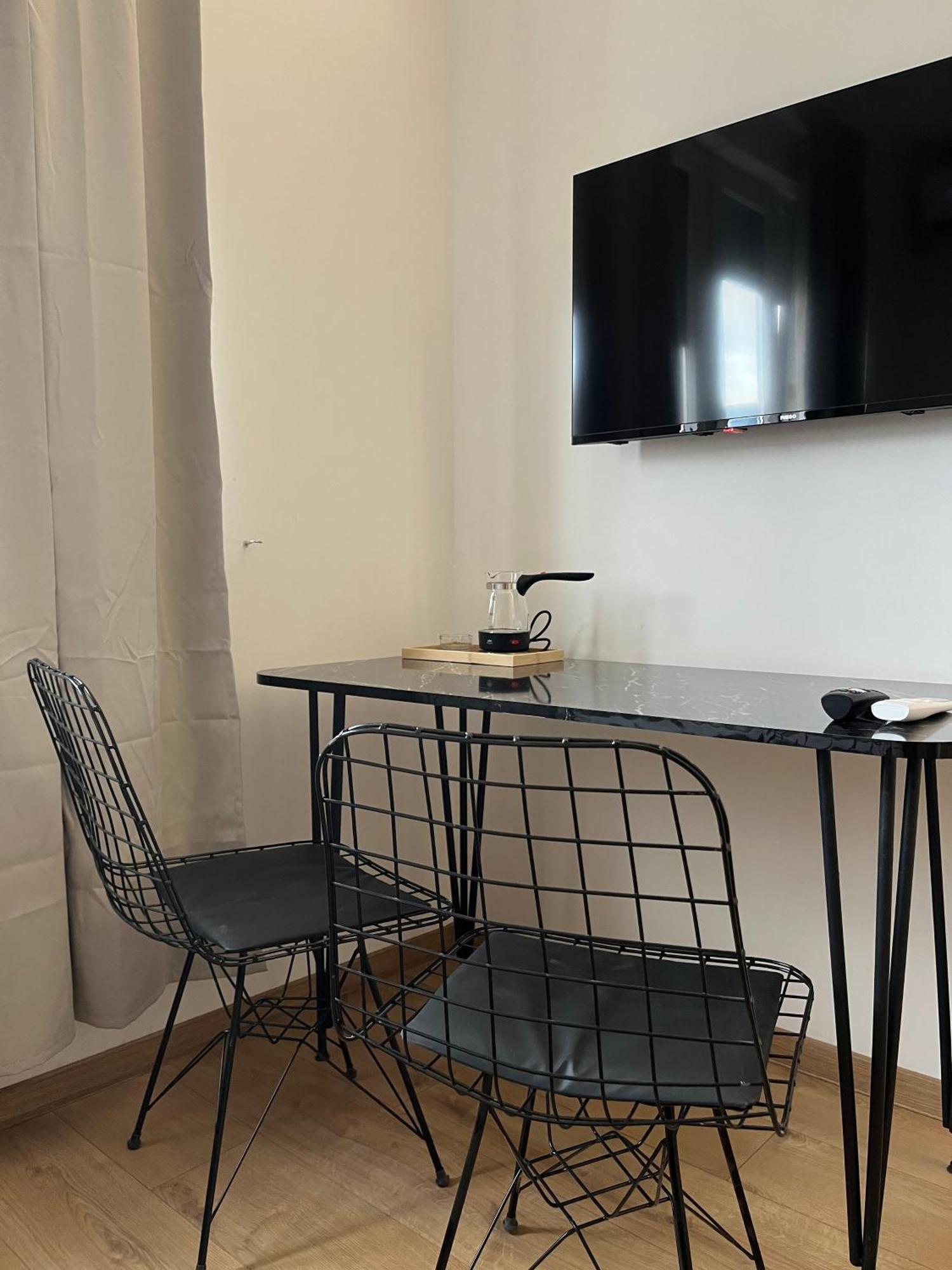 Olive Centre Apartment Szkopje Kültér fotó